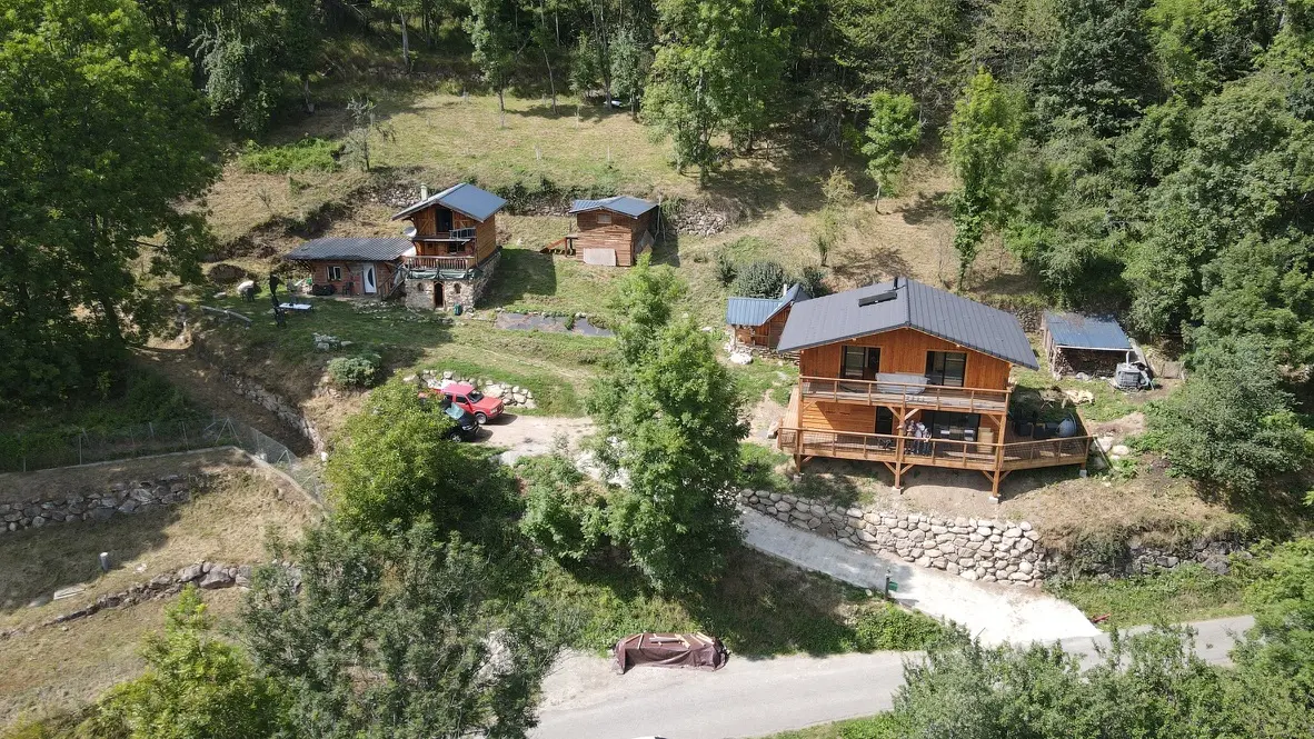 Domaine des Chalets de Pyrène avec les chalets